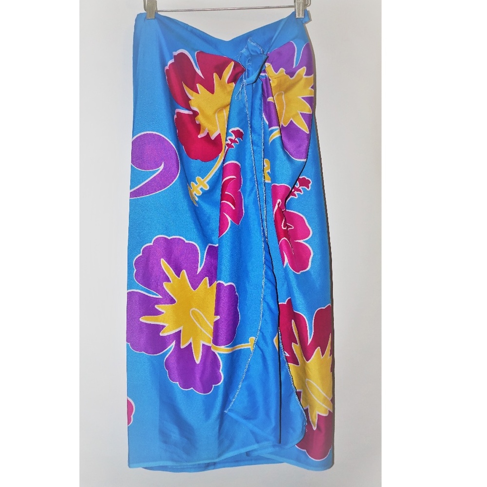 NEW!! Beautiful Blue Sarong